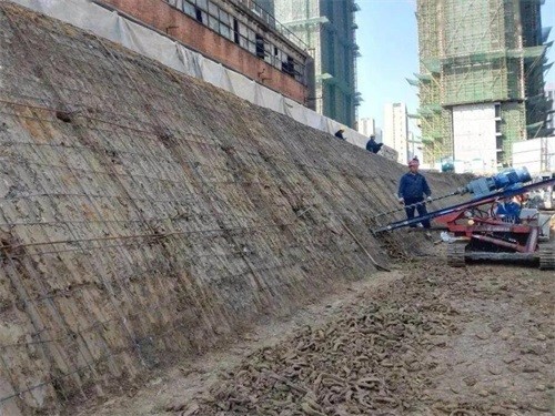 信丰建筑边坡支护